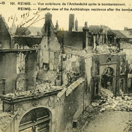 Reims nuovamente bombardata