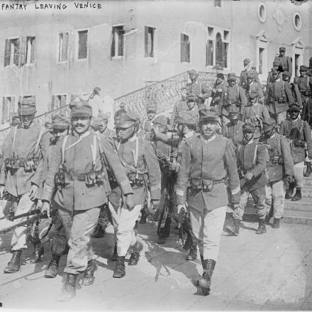 Soldati italiani a Venezia (Courtesy Library of Congress)