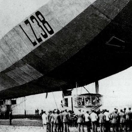 Il primo Zeppelin a bombardare Londra