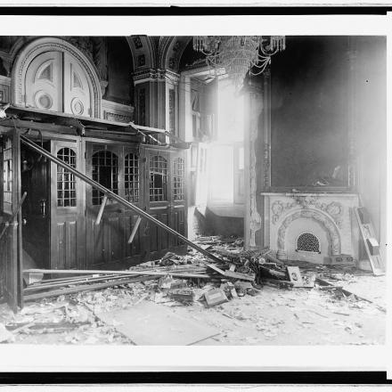 Un'immagine del senato dopo lo scoppio. © Congress Library pnp_npcc.32157