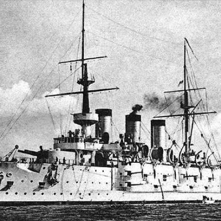  La nave da battaglia Suō, ammiraglia della forza di spedizione giapponese a Tsingtao