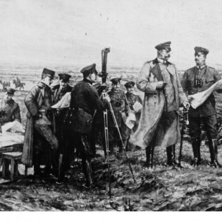 I generali Paul von Hindenburg ed Erich Ludendorff sul campo di battaglia di Tannenberg. © Bundesarchiv Bild 103-121-018  Wikimedia Commons
