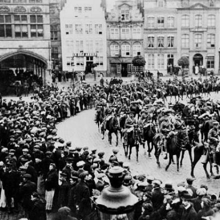 Truppe inglesi verso Ypres