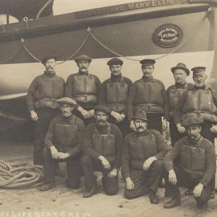 L'equipaggio della scialuppa di salvataggio del Rohilla