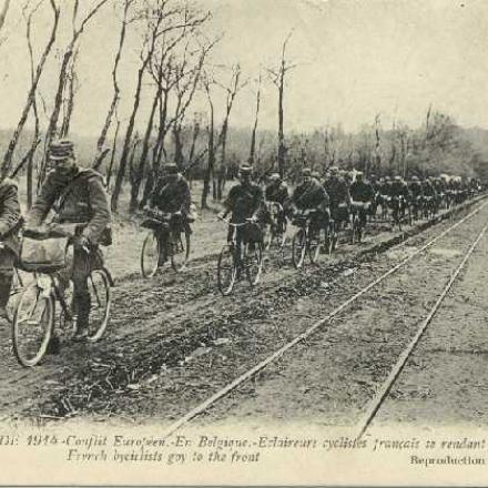 Ciclisti scout francesi a Ypres