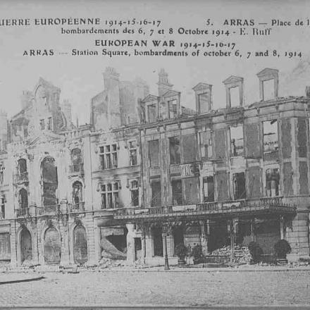 La città di Arras dopo i bombardamenti
