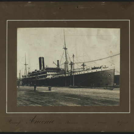 Piroscafo "Ancona" in bacino visto di prua a Belfast, ©MCRR