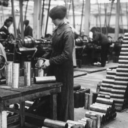Fabbrica di munizioni nel Regno Unito, 1915, ©Getty Images
