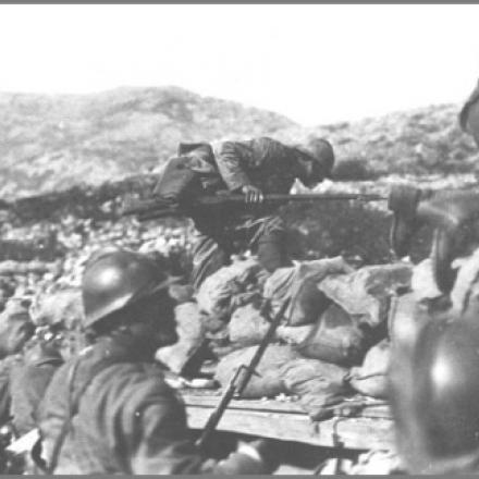 Uscita dalla trincea verso le linee austro-ungariche del San Gabriele, ©Museo della Guerra, Rovereto