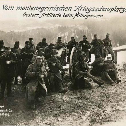 Montenegro theater of war. Austrian artilleryman having lunch.  Fonte: Allworldwars.com