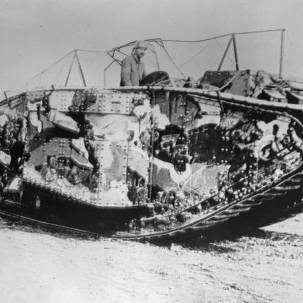 Carro armato inglese 1916 - Ernest Brooks presso Imperial War Museums