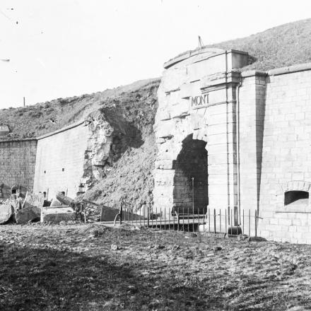 L'entrata del Forte di Douaumont. Fonte: lesfrancaisaverdun.com