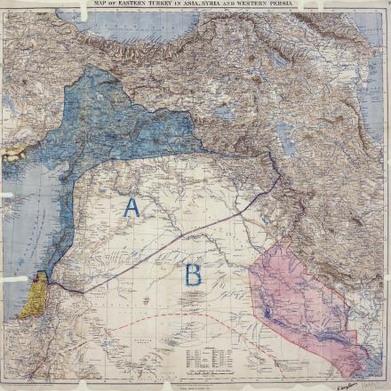 Mappa dell'accordo Sykes-Picot, firmata da entrambi l'8 maggio,  che mostra le aree di controllo e influenza concordate tra britannici e francesi. © Royal Geographical Society