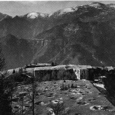 Il forte austriaco Belvedere sull'altipiano di Lavarone - Foto di P. Antolini. Fonte: ©Museo civico del Risorgimento di Bologna