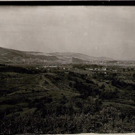 Monte San Michele e Doberdo visti da Gradiscuta. © bildarchivaustria.at_Preview_15732754.jpg