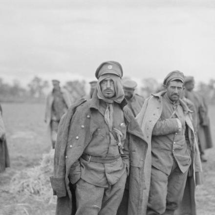 Soldati bulgari catturati dai franco-serbi a Monastir - Fonte © IWM (Q 32500)