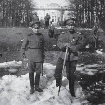 Lo Zar Nicola II agli arresti a Tsarskoye Selo