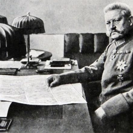 Il Generale Paul von Hindenburg Gonte www.britannica.com