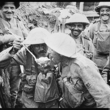 Scene dal film  IWMFVA film IWM 411 'Expeditionary Force portoghese in France' © IWM (IWM FLM 2370)