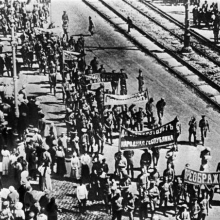 Dimostrazioni contro Miljukov, maggio 1917