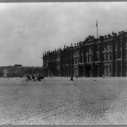 Il Palazzo d'Inverno a Pietrogrado, sede del Comitato Provvisorio. © Congress Library pnp_cph.3b41907