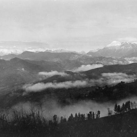 Vista generale del Monte Canin e dell'Altipiano di Bainsizza. © IWM (Q 55381)