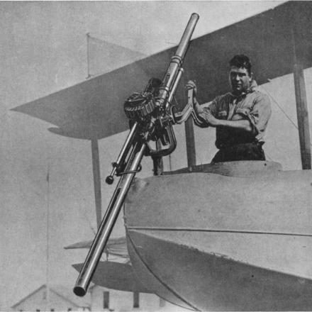 Un cannone Davis montato su un aeroplano per la lotta antisommergibile © ibiblio.org_hyperwar_USN_ref_MG_I_MG-5