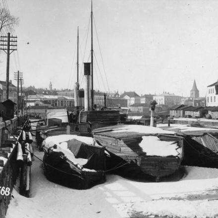 Una vista di Dorpat (Tartu) dalla riva del fiume Embach (Emajõgi) ghiacciato. © IWM Q 86922