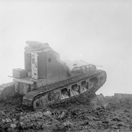 Un carro armato Whippet nella brughiera. Vicino ad Albert, il 5 aprile 1918. © IWM (Q 11497)