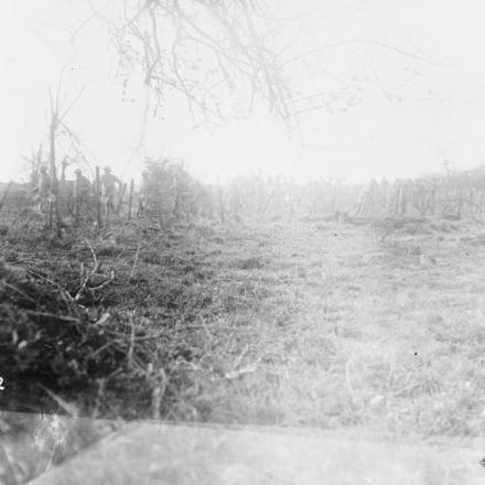 La battaglia del Lys. Prigionieri britannici allontanati dalla linea di battaglia, 9-18 aprile 1918. aprile 1918. © IWM (Q 55255)