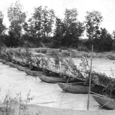 Ponte di barche austriaco sul Piave - Kamra 10983