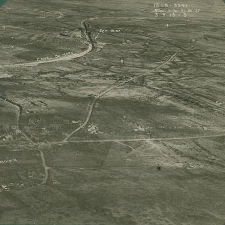 Ricognizione aerea sulla zona della battaglia di Cambrai-Saint Quentin.  ©  WW1 Aerial photograph - Canal du Nord and Moevres