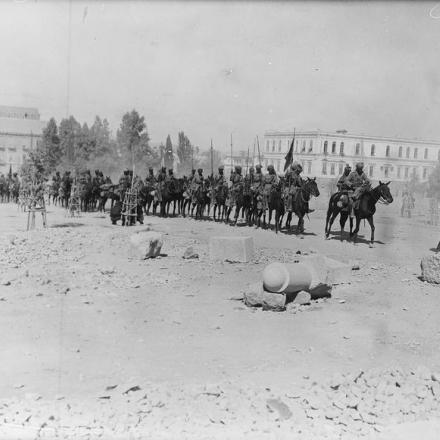 Lascari indiani nella cavalcata del generale Chauvel attraverso Damasco, il 2 ottobre 1918. © IWM (Q 12391)