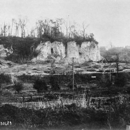 Veduta generale del campo di battaglia su cui le divisioni americane 27 e 30 combatterono nella marcia attraverso la linea Hindenburg. Le Cateau, 19 ottobre 1918. © IWM (Q 62983)