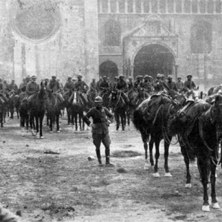 La cavalleria italiana entra a Trento. ramius/Militaria/1_gm