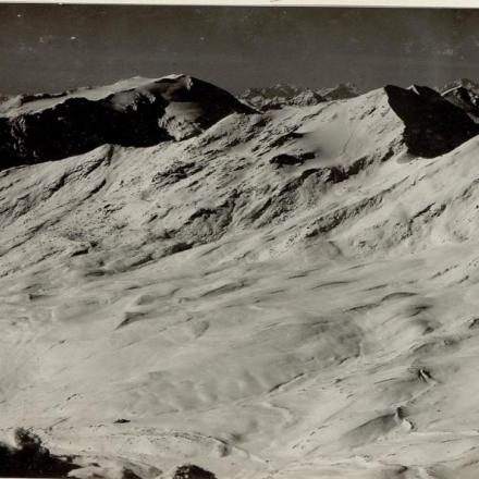Valle del Cevedale, sotto la Capanna cedech, sulla prima cresta in primo piano la postazione dell'artiglieria nemica. © bildarchivaustria.at_Preview_15399864.jpg