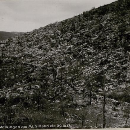 Posizioni italiane sul Monte San Gabriele. © K.u.k. Kriegspressequartier