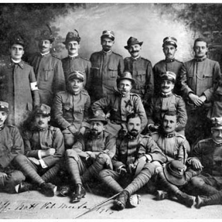 Gli ufficiali de battaglione Alpini "Val Brenta" - foto del 1915 © bressanone.unuci.org
