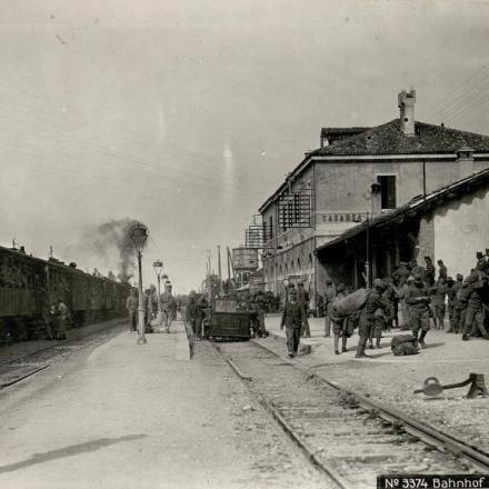Stazione ferroviaria di Casarsa (foto del luglio 1918). © bildarchivaustria.at_Preview_15621358