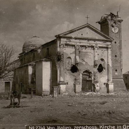 Bombardamento italiano su Grisolera: la chiesa.  Foto del 21.3.18. © bildarchivaustria.at_Preview_15616876.jpg