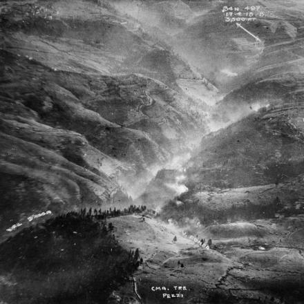 Ricognizione aerea, Val d'Assa. © IWM (Q 70794)