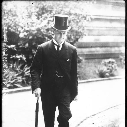 Il Ministro degli Esteri del Regno Unito Sir Edward Grey. © B. N. F.  - Agence Rol ark_12148_btv1b69208005
