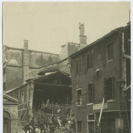 Venezia dopo il bombardamento del maggio 1915