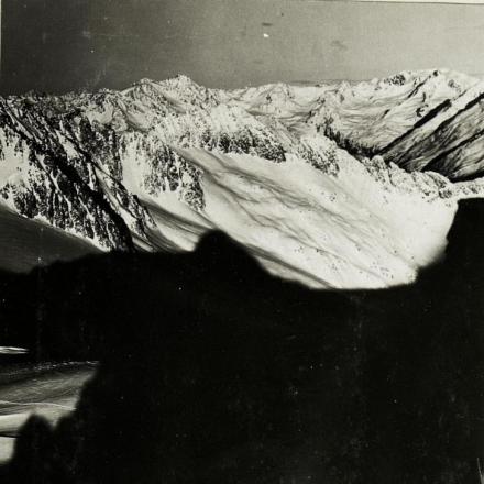 Panorama dal Tonalespitze. Posizioni contrapposte dal Passo Tonale al Passo Casaole. © bildarchivaustria.at_Preview_