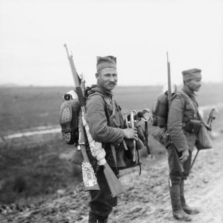 Militari serbi a Corfu - Fonte: © IWM (Q 31930)