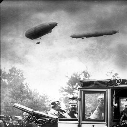 Guglielmo II in macchina con Francesco Ferdinando nel 1912