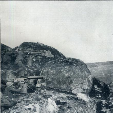 Mitragliatrici in azione a Quota 1050, Macedonia - Fonte: ©Museo civico del Risorgimento di Bologna