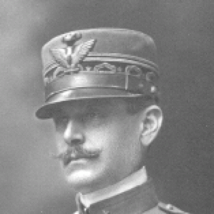 Il ministro della Guerra, generale Gaetano Giardino. 