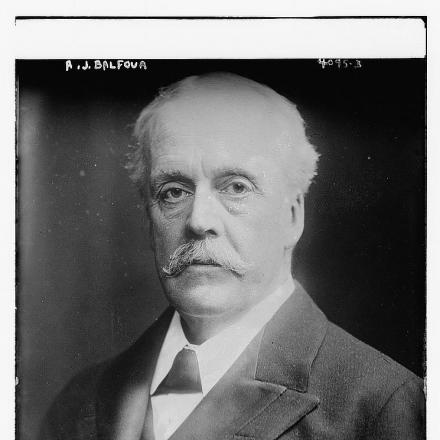  Il Ministro degli Esteri britannico Arthur James Balfour © Congress Library pnp ggbain.23518