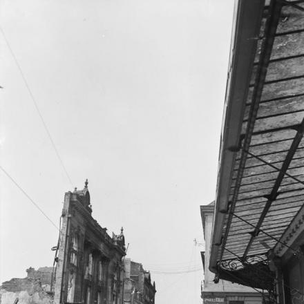Una strada in rovina ad Amiens, il 12 giugno 1918.